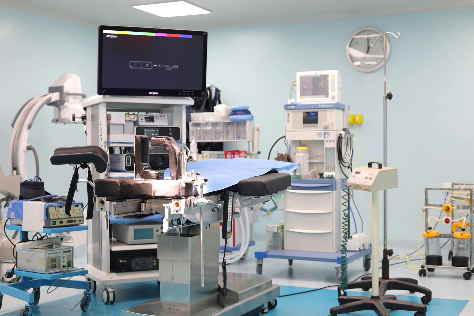 Stop Sign Operating Room What is Digital Operating Room Sign? Essential Features and Benefits