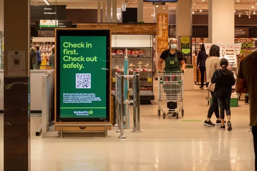 digital signage for grocery to encourage impulse purchases and direct traffic