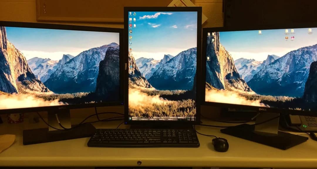 How to Pick Monitor for Multi-Tasking: Ultimate Guide for Efficiency